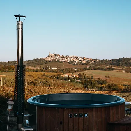 Belcasale Bed & Breakfast 3*