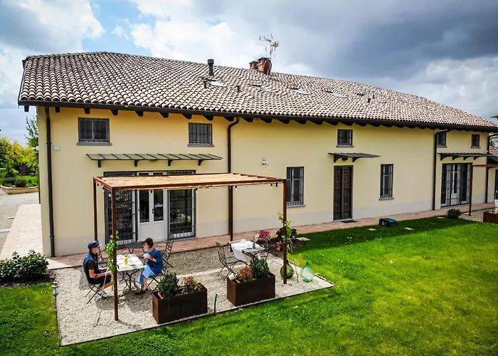Belcasale Bed & Breakfast 3*
