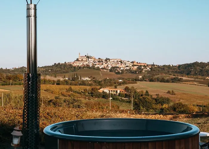 Belcasale Bed & Breakfast 3*
